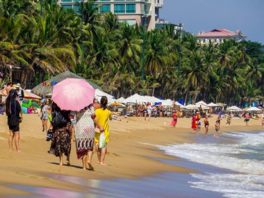 Nha Trang, Vietnam - 26 Aralık 2019 Long Beach manzarası. 