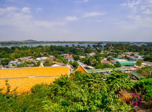 从Wat Tham Suea 或Tiger Cave Temple 看Mae Klong河 在泰国Kanchanaburi — 图库照片