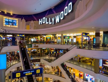 Pattaya, Tayland - 5 Ocak 2020: Yeni Terminal 21 alışveriş merkezinin içi.