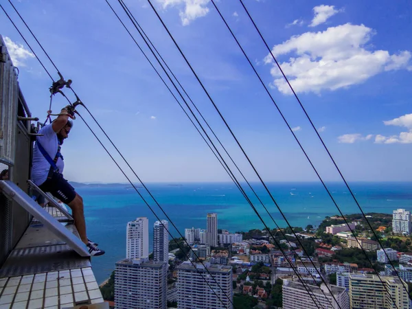 Pattaya Thailand Dezember 2019 Mann Bereitet Sich Auf Turmsprung Von — Stockfoto