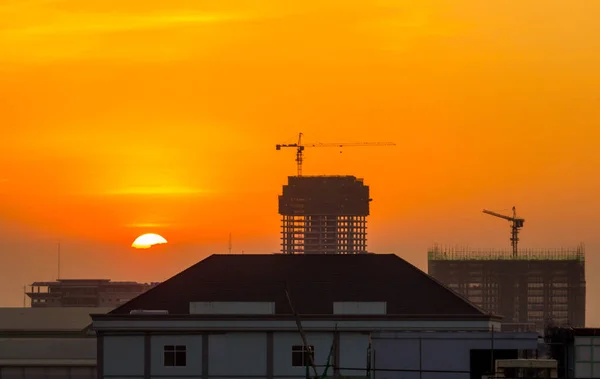 Construction Cranes Sunset Phnom Penh Cambodia — Stock Photo, Image