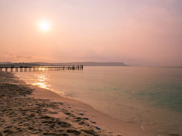 Atemberaubender Sonnenaufgang Über Dem Dorf Sok San Insel Koh Rong — Stockfoto