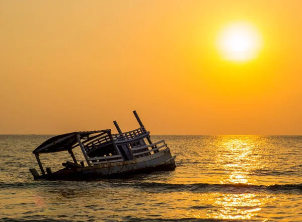 Traditionell Båt Vid Solnedgången Otres Beach Sihanoukville Kambodja — Stockfoto