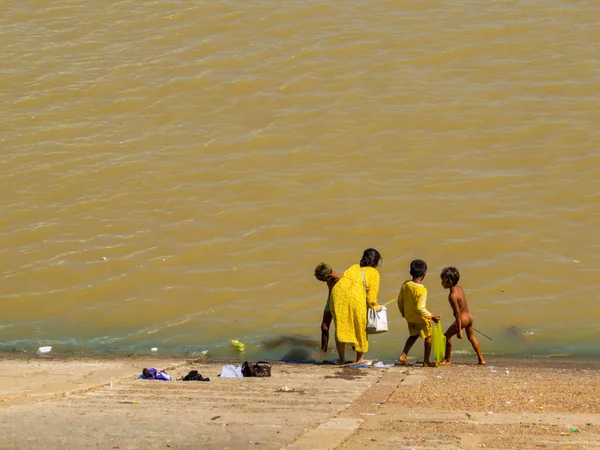 Phnom Penh Cambodia January 2020 People Swimming Mekong River — Stock Photo, Image