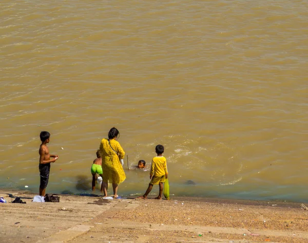 Phnom Penh Cambodia January 2020 People Swimming Mekong River — Stock Photo, Image