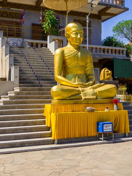 Phnom Penh Cambodia January 2020 Statue Entrance Ounnalom Pagoda Complex — Stock Photo, Image