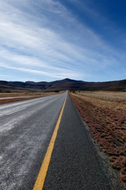 Graaff-Reinet dağlara giden yol