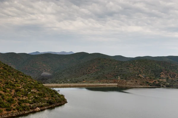 Φράγμα σχεδόν πλήρη στο Calitzdorp — Φωτογραφία Αρχείου