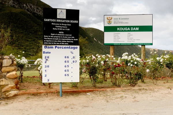 Kouga Dam level on 66 Percent - 1 October 2016 — Stock Photo, Image