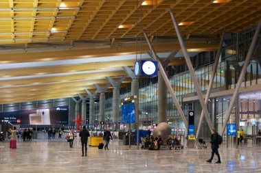 Oslo, Norveç - 20 Ocak 2017: Lufthavn Havaalanı Gardermoen Osl ana yerli hub ve Uluslararası Havaalanı Norveç'te terminal olduğunu