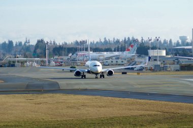 Everett, Washington, Amerika Birleşik Devletleri - 26 Ocak 2017: yepyeni Japonya Havayolları Boeing 787-9 Msn 34843, kayıt Ja867j astar bir test için kalkış için uçuş Snohomish County Airport veya Paine Field