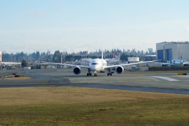 Everett, Washington, Amerika Birleşik Devletleri - 26 Ocak 2017: yepyeni Japonya Havayolları Boeing 787-9 Msn 34843, kayıt Ja867j astar bir test için kalkış için uçuş Snohomish County Airport veya Paine Field