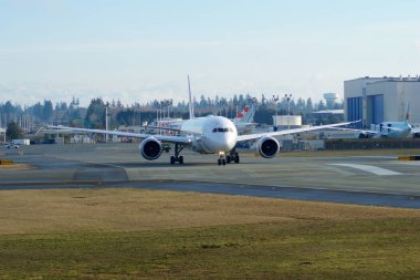 Everett, Washington, Amerika Birleşik Devletleri - 26 Ocak 2017: yepyeni Japonya Havayolları Boeing 787-9 Msn 34843, kayıt Ja867j astar bir test için kalkış için uçuş Snohomish County Airport veya Paine Field