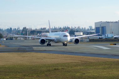 Everett, Washington, Amerika Birleşik Devletleri - 26 Ocak 2017: yepyeni Japonya Havayolları Boeing 787-9 Msn 34843, kayıt Ja867j astar bir test için kalkış için uçuş Snohomish County Airport veya Paine Field
