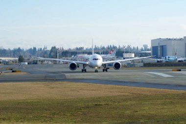 Everett, Washington, Amerika Birleşik Devletleri - 26 Ocak 2017: yepyeni Japonya Havayolları Boeing 787-9 Msn 34843, kayıt Ja867j astar bir test için kalkış için uçuş Snohomish County Airport veya Paine Field