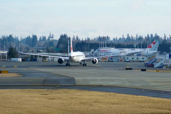 Everett, Washington, Amerika Birleşik Devletleri - 26 Ocak 2017: yepyeni Japonya Havayolları Boeing 787-9 Msn 34843, kayıt Ja867j astar bir test için kalkış için uçuş Snohomish County Airport veya Paine Field