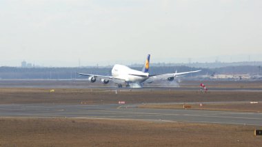 Frankfurt, Almanya - 28 Şubat 2015: Lufthansa Boeing 747 - Msn 37829 - D-Abyd, Mecklenburg-Vorpommern Frankfurt Uluslararası Havaalanı Fra açılış adlandırılan. Ünlü ve güçlü uçak
