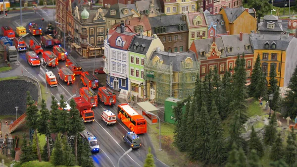 Hamburg, Almanya - 8 Mart 2014: Bir model tren cazibe ve kendi türünde dünyanın en büyük minyatür Wunderland olduğunu