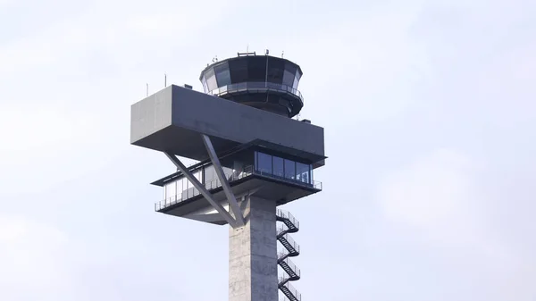 Berlin, Almanya - 17 Ocak 2015: Yeni Havaalanı kontrol kulesi, Berlin Brandenburg Havaalanı Ber