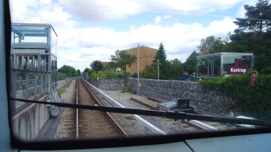 COPENHAGEN, DENMARK - 26 Temmuz 2015: Kopenhag 'da metroya binmek