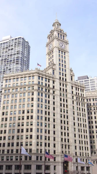 CHICAGO, ILLINOIS, UNITED STATES - DEC 11, 2015: 리글리 빌딩은 리글리 컴퍼니의 기업 본사이다. — 스톡 사진