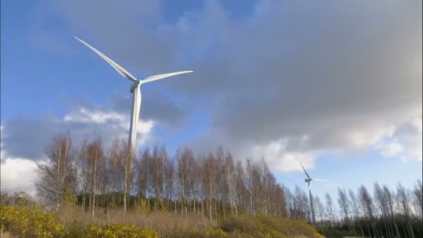 Timel apse of wind turbines turning. Windmill — Stock Video