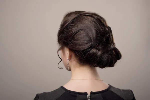 Tête de femme avec des cheveux — Photo