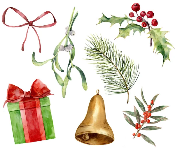 Aquarell Weihnachtspflanze und Dekor. Handbemalte Mistel, Stechpalme, Geschenk mit Schleife, roter Schleife, Goldglocke, Weihnachtsbaumzweige isoliert auf weißem Hintergrund. Urlaub Clip Art für Design oder Druck. — Stockfoto