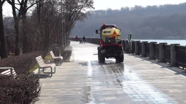 Moscow Russia - April 6, 2017: Street Cleaning Washing Machines on Luzhniki Park — Stock Video