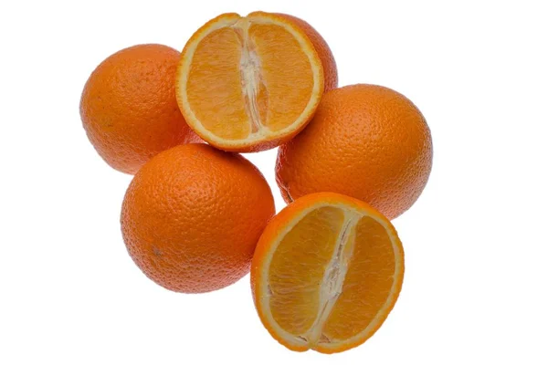 Naranja fresca aislada sobre fondo blanco — Foto de Stock