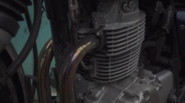 Motosiklet motoru dışarı zoom