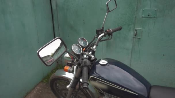 Zoom in voor motorfiets speedometer — Stockvideo