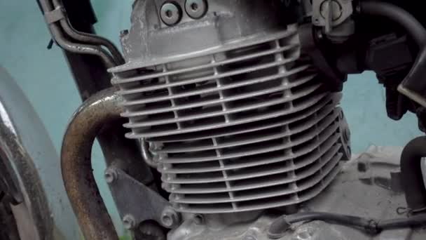 Zoom in motorcycle engine — Stock Video