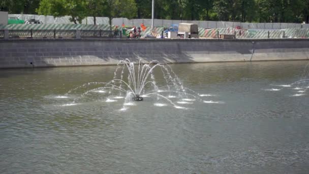 Fontaine de la rivière Moscou, Moscou, Russie — Video
