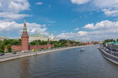 Rusya, Moskova, 8 Haziran 2017: Bentleri, Kremlin Towers Moskova'da görünümünü