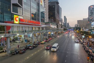 Bangkok, Tayland - 24 Aralık 2017: Büyük C supercenter, Orta Dünya, ters Ratchadamri yolda