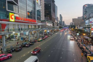 Bangkok, Tayland - 24 Aralık 2017: Büyük C supercenter, Orta Dünya, ters Ratchadamri yolda