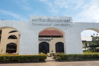 Bangkok, Tayland - 22 Aralık 2017: Thammasat Üniversitesi. Thammasat Üniversitesi, 's Tayland'ın ikinci en eski Yükseköğretim Enstitüsü