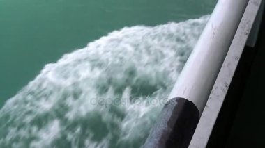 Koh Chang Adası'na giderken feribotuna Siam Körfezi görünümünü.
