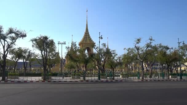 Bangkok, Thaiföld - 2017. December 22.: Thai Royal krematórium a Hm király Bhumibol Adulyadej: Sanam Luang, Bangkok. — Stock videók