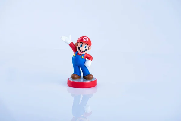 Süper Mario Amiibo oyuncağı.