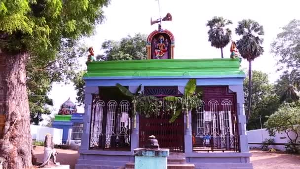 Panning Exterior Shot Hindu temple, South India — Stock Video