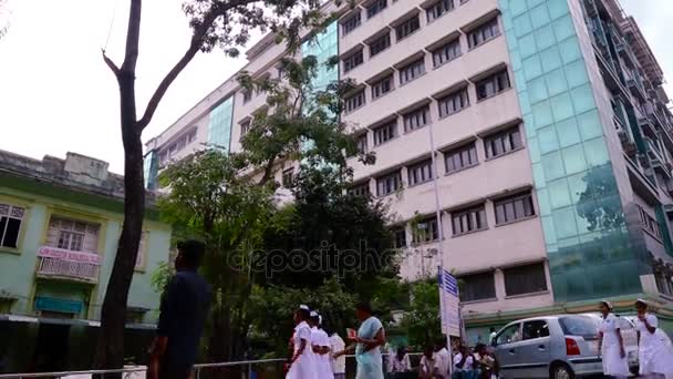 Chennai Indien September 18Th 2015 Personer Med Medicinsk Student Promenader — Stockvideo