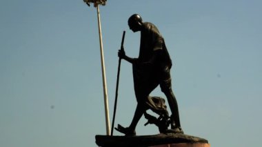 Mahatma Gandi heykel Chennai Marina Beach