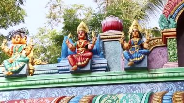 Dış geleneksel Hindu tapınağı Hindistan - Panning atış