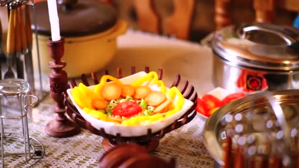 Sebzeli yemek masası — Stok video