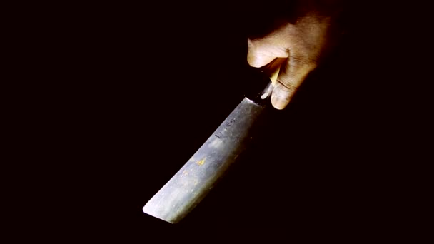 Mujer sosteniendo cuchillo matanza concepto — Vídeo de stock