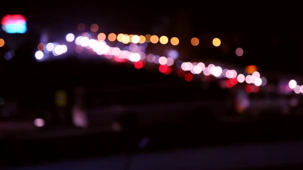 Semáforos noturnos desfocados - rua Chennai - fundo abstrato — Vídeo de Stock