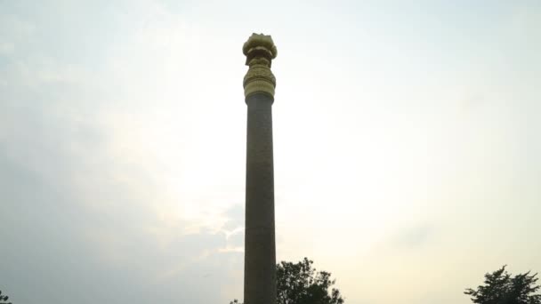 Kriga minnesmärken i Chennai, Rajiv Gandhi Memorial - Rajiv Gandhi, den tidigare premiärministern i Indien — Stockvideo