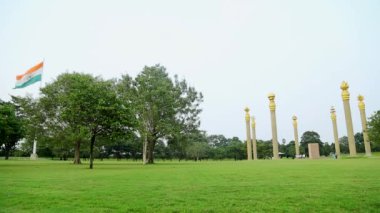 Rajiv Gandhi Memorial - Rajiv Gandhi, Hindistan'ın eski başbakanı uçan Hindistan bayrağı